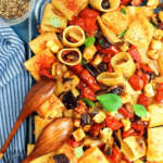 Paccheri con melanzane, pomodori e feta al forno